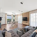 Stylish Istrian With Private Pool Novigrad Istria