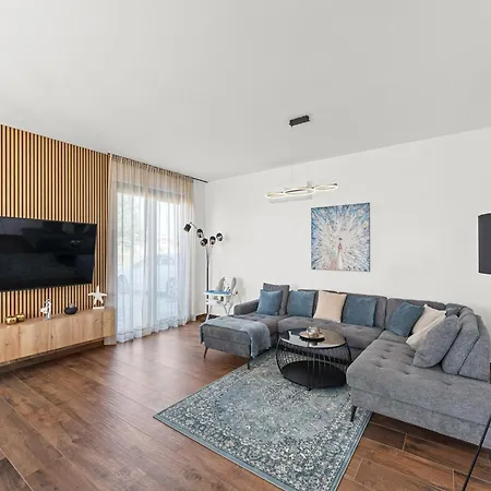 Stylish Istrian With Private Pool Hébergement de vacances