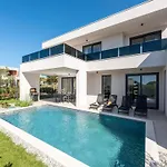 Nyaraló Stylish Istrian With Private Pool