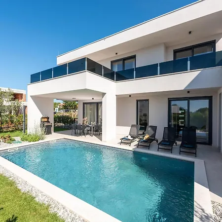 Tatil Evi Stylish Istrian With Private Pool