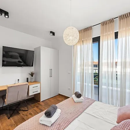 Stylish Istrian With Private Pool Novigrad Istria